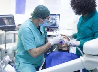 Common Dental Emergencies and How to Handle Them Until You Reach the Dentist